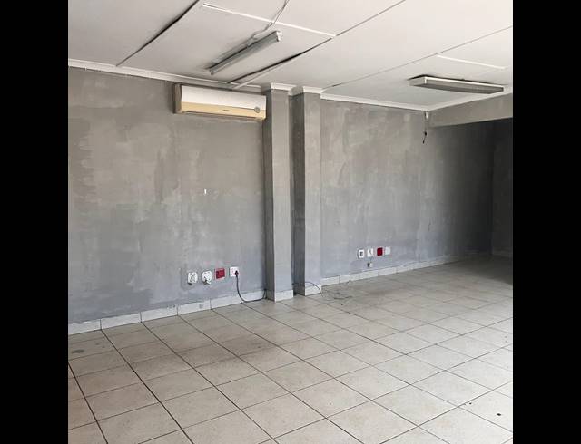 3,569M² BUSINESS TO LET IN FONTAINEBLEAU